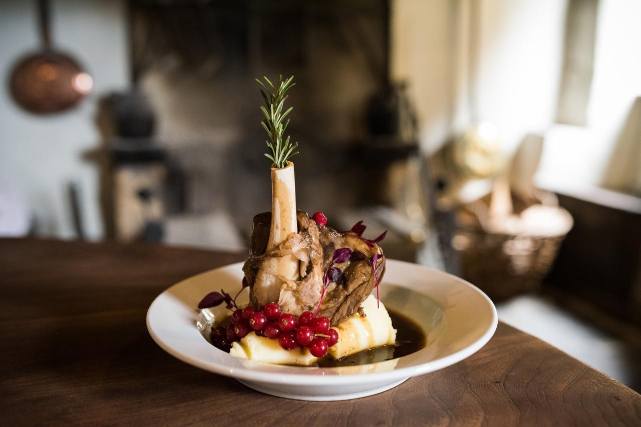 The Fleece Inn Bretforton Экстерьер фото