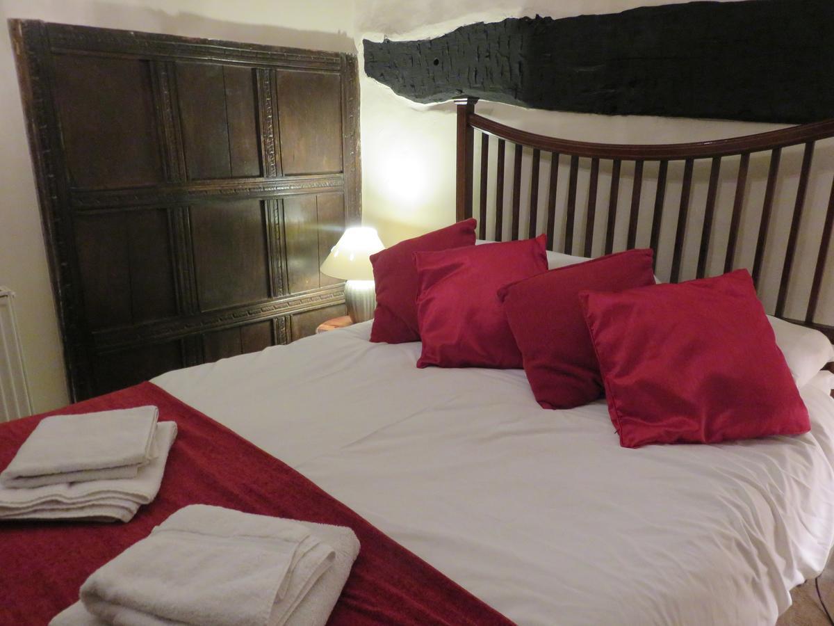 The Fleece Inn Bretforton Экстерьер фото
