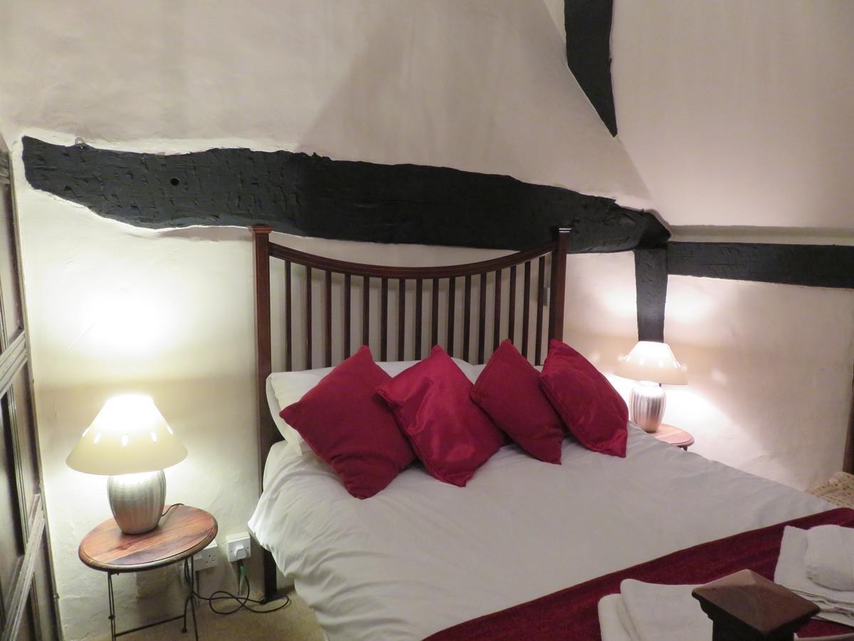 The Fleece Inn Bretforton Экстерьер фото