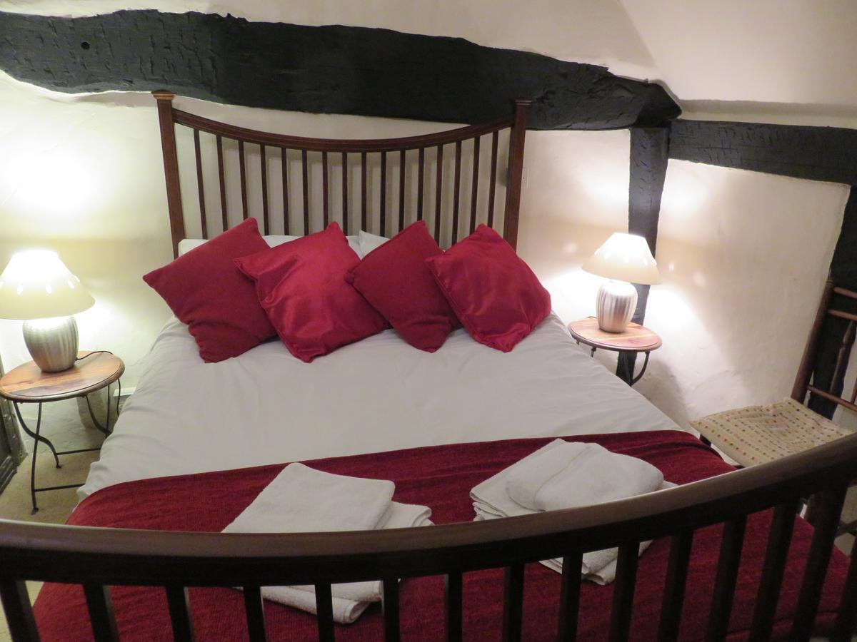 The Fleece Inn Bretforton Экстерьер фото