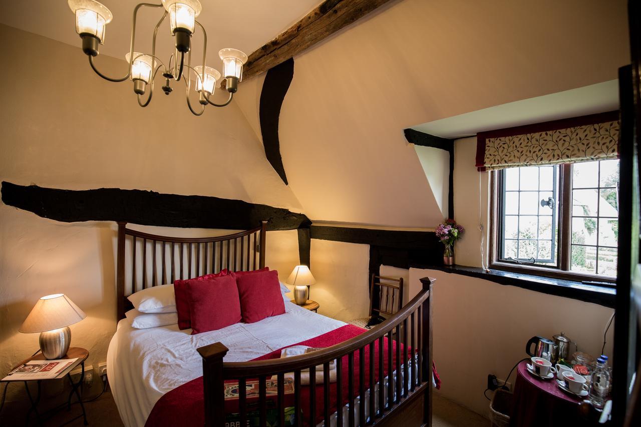 The Fleece Inn Bretforton Экстерьер фото