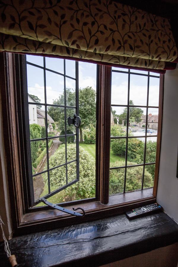 The Fleece Inn Bretforton Экстерьер фото